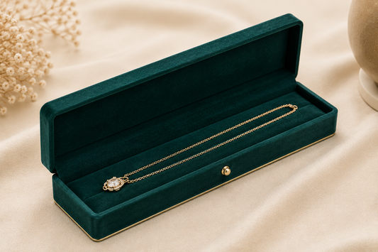 Emerald Velvet Ring Box
